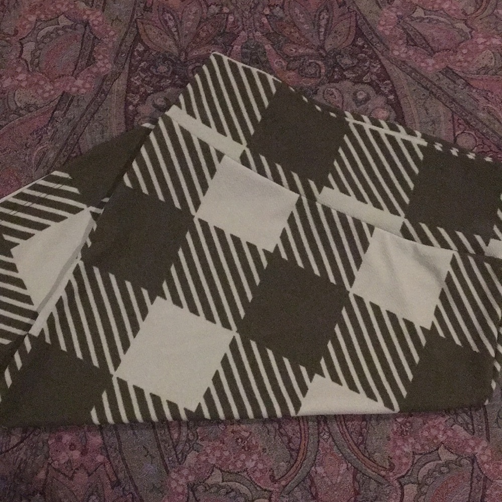 Small Lularoe Cassie skirt